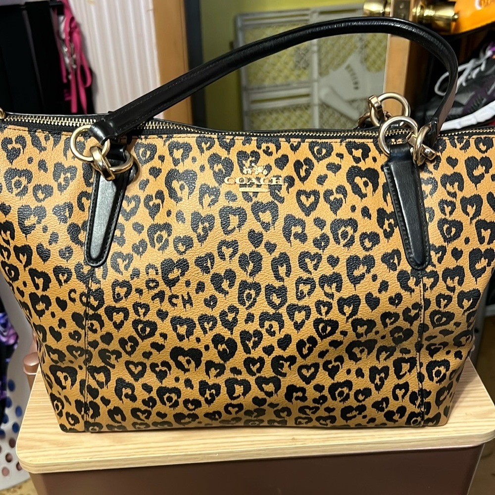 Coach hand bag